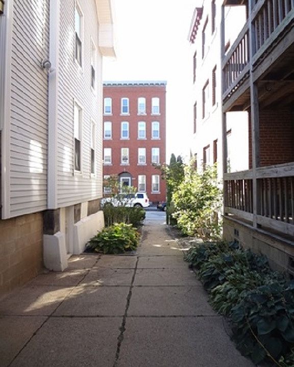 2nd image of 10 Prospect St APT 8