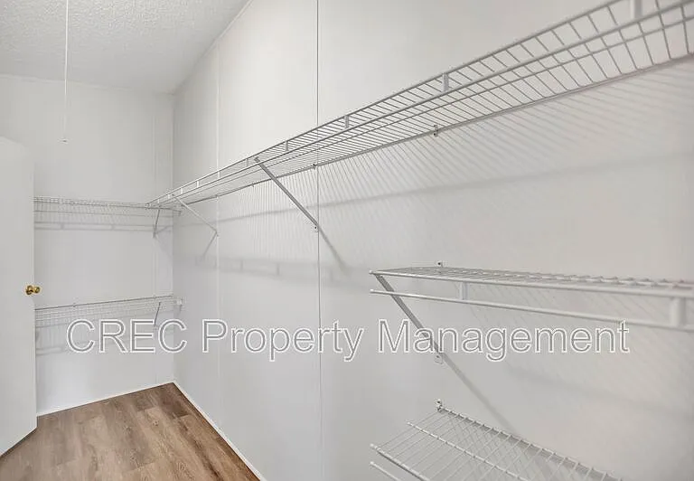 405 Vine St — Photo 11