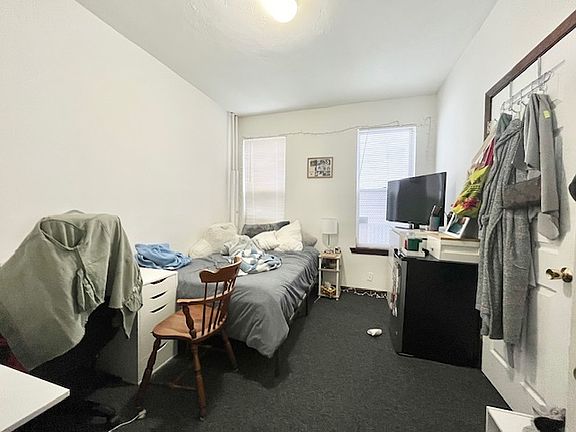 4th image of 10 Parker Hill Ave