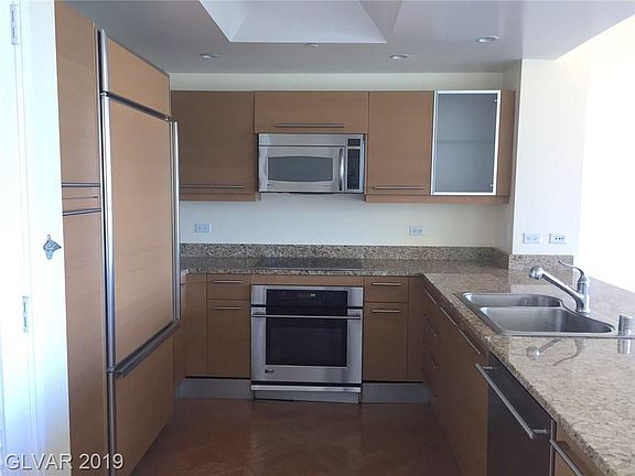 4th image of 322 Karen Ave Unit 1502