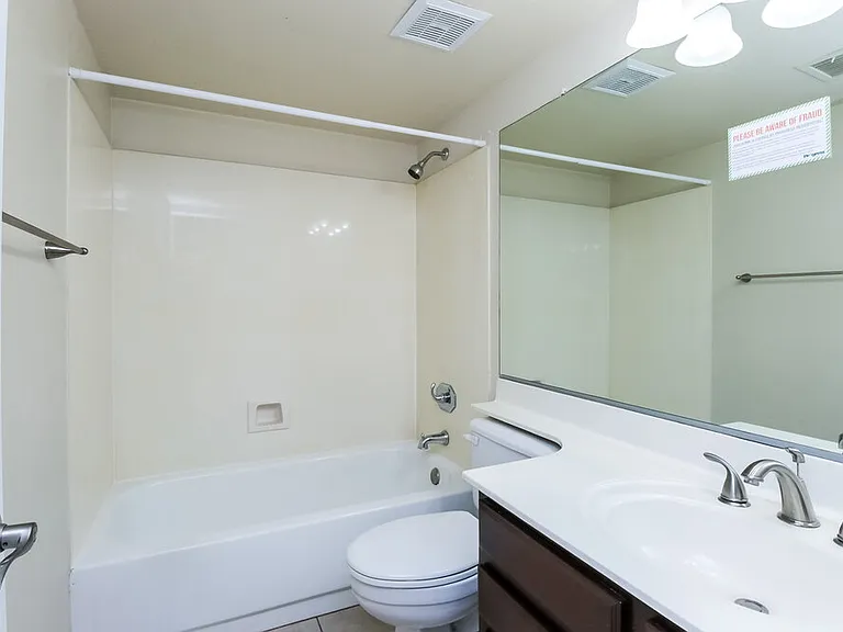 3422 E Woodland Dr — Photo 13