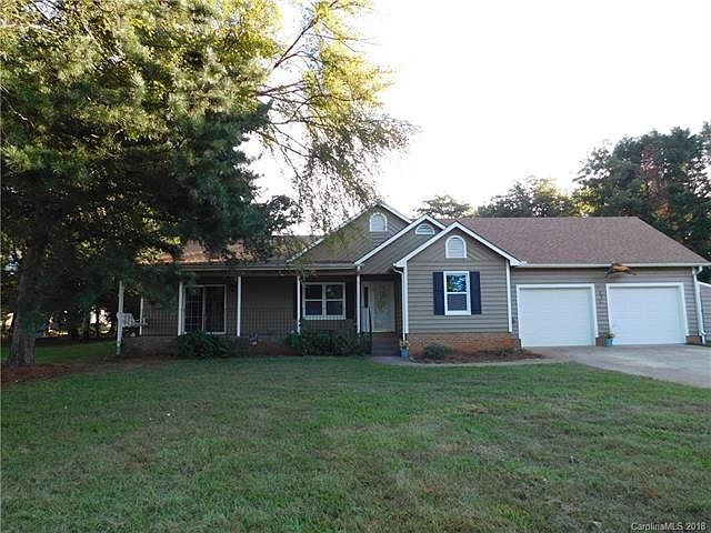 1st image of 113 Crescent Place Ln