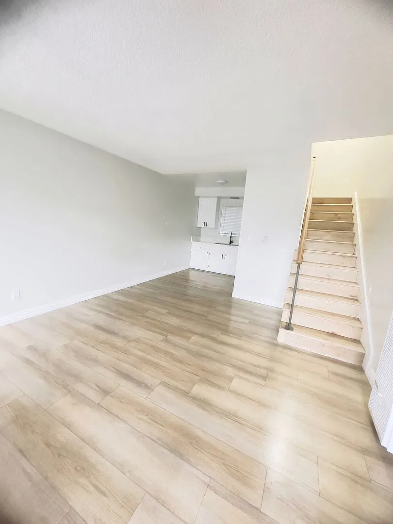 212 W. Plymouth St.. — Photo 4