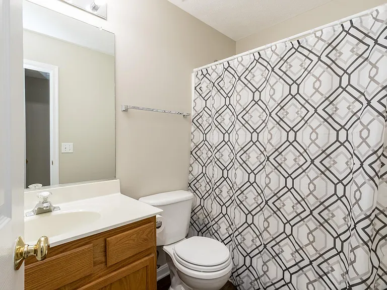 Upstairs hall bathroom