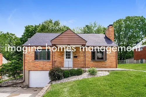 256 W Crest Dr Photo 1