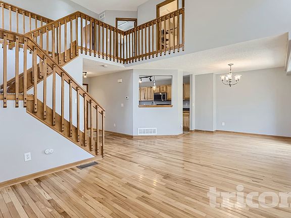 3rd image of 8852 Clover Meadow Ln