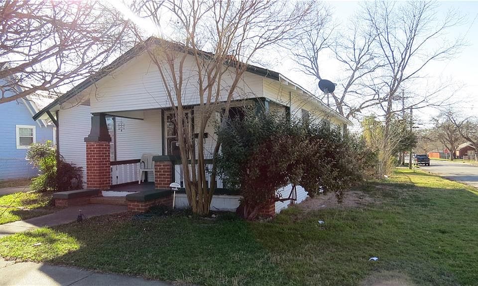 2nd image of 3000 Purington Ave