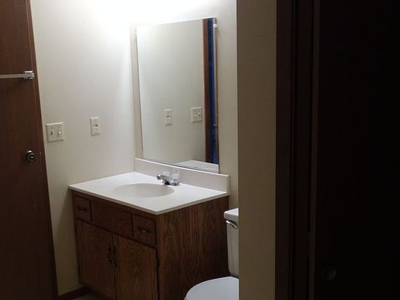 5th image of 1320 4th Ave SE #B