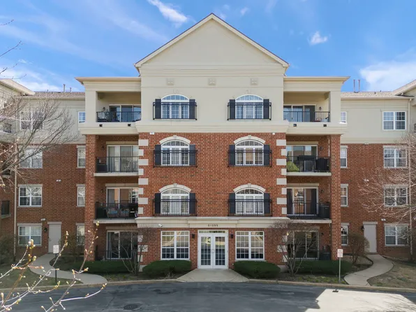 0S099 Lee Ct Unit 106, Winfield, IL 60190