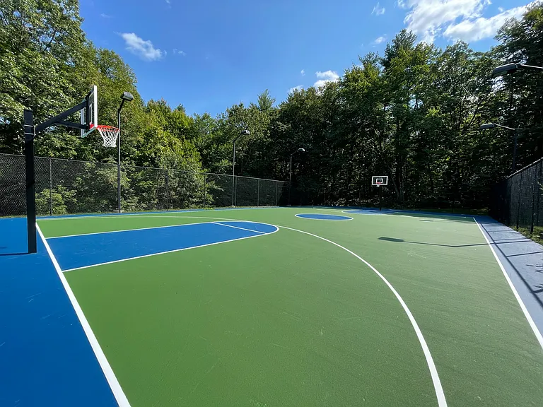The Ridge at Eastern Trails Apartments — Photo 10