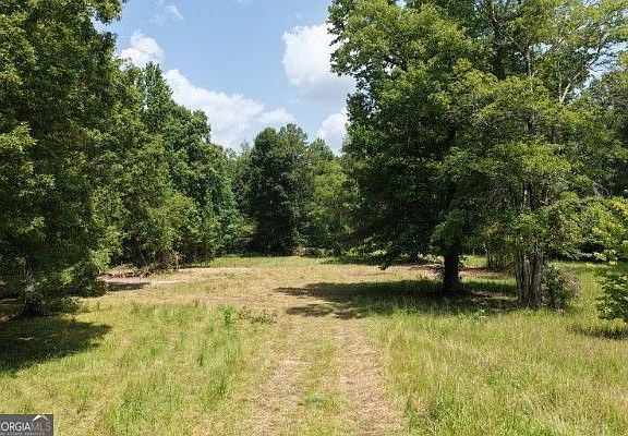 3rd image of 766 Flowery Branch Rd
