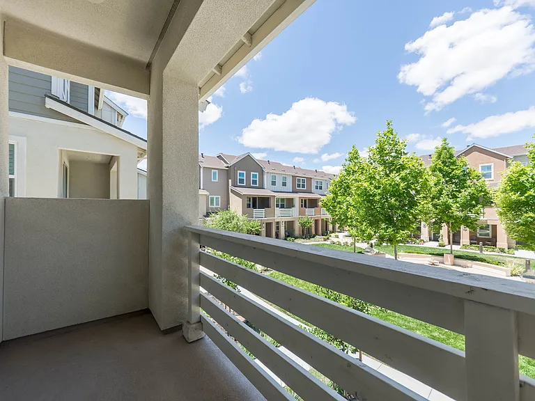 175 Lewis Ln — Photo 10