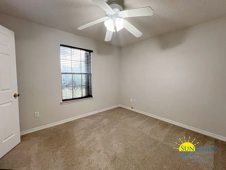 223 Westview Dr — Photo 18