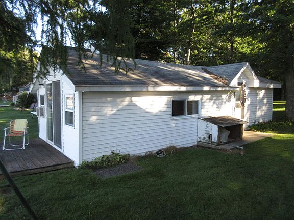 3rd image of 328 E Holland Lake Dr