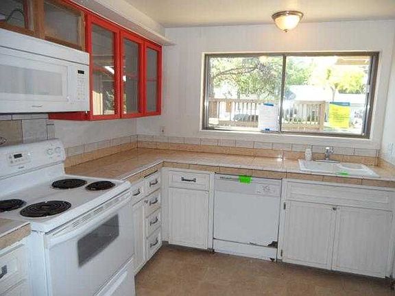 Unit 1 Kitchen