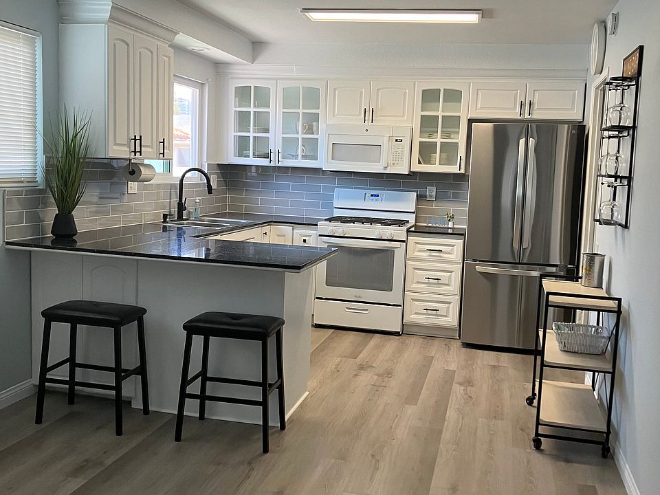 1st image of 509 Sunflower Ave #D
