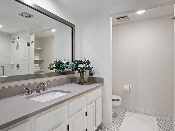 5th image of 7220 York Ave S APT 226
