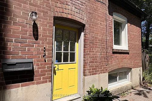 15 Blantyre Ave #LOWER Photo 1