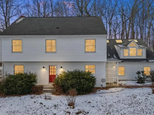 105 Allen Dr, Gambier, OH 43022