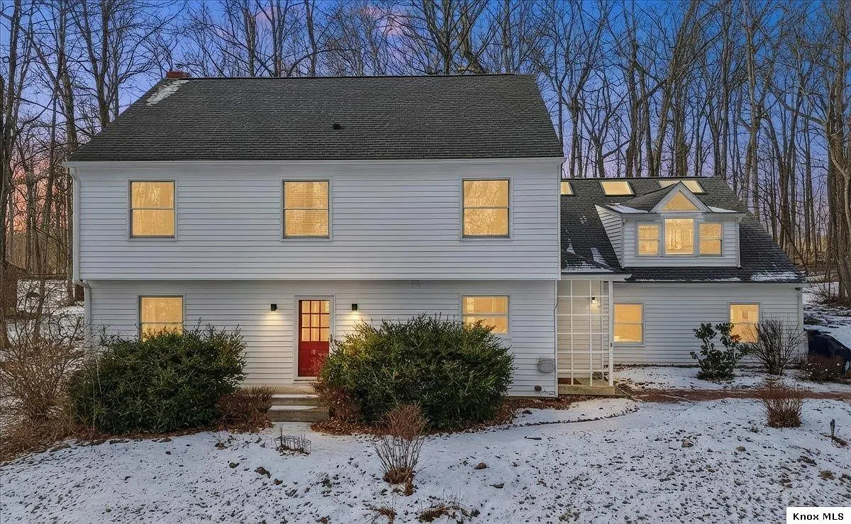 105 Allen Dr photo 1