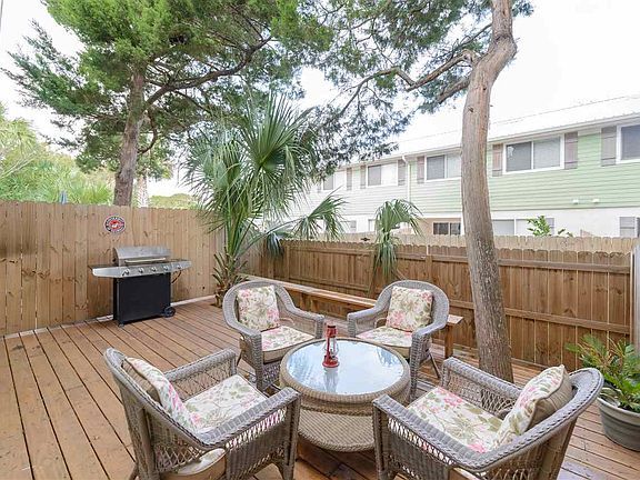 4th image of 108 A St APT B