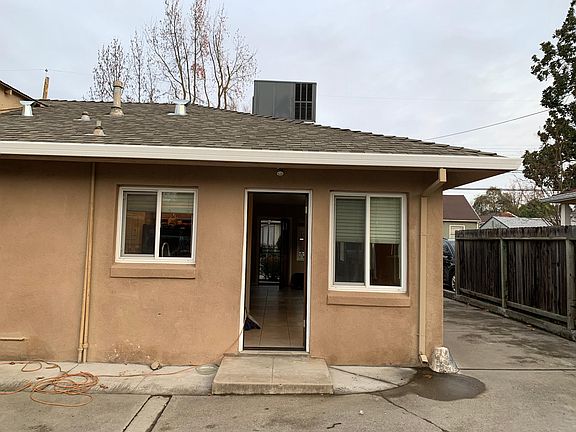 4th image of 1320 48th St