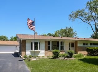 1003 N Meadow Ln, Mount Prospect, IL 60056