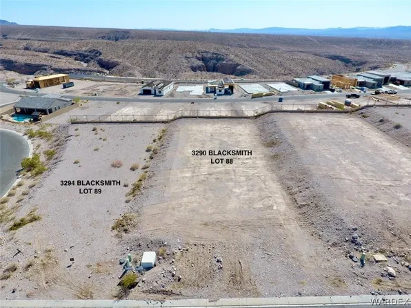 3290 Blacksmith Way, Bullhead City, AZ 86429