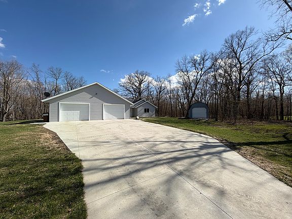 2nd image of 17575 Saylers Lake View Rd