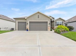 25420 W 146th St, Olathe, KS 66061