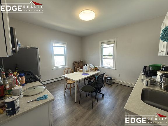 2nd image of 39 Union St APT 3