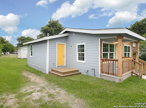 2nd image of 750 SW 34th St