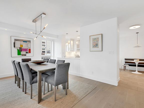 5th image of 30 E 62nd St APT 15A