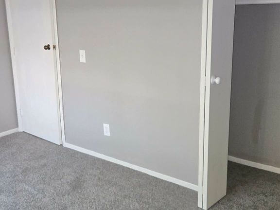 5th image of 1020 Oakwood Rd APT 208