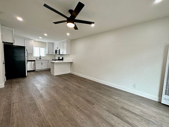 3rd image of 11950 Acacia Ave APT C