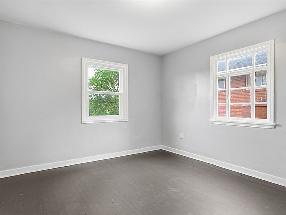 20th image of 700 Large Ave