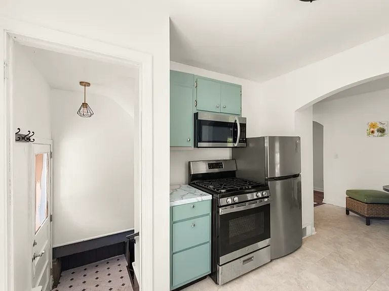 259 Jackson St — Photo 12