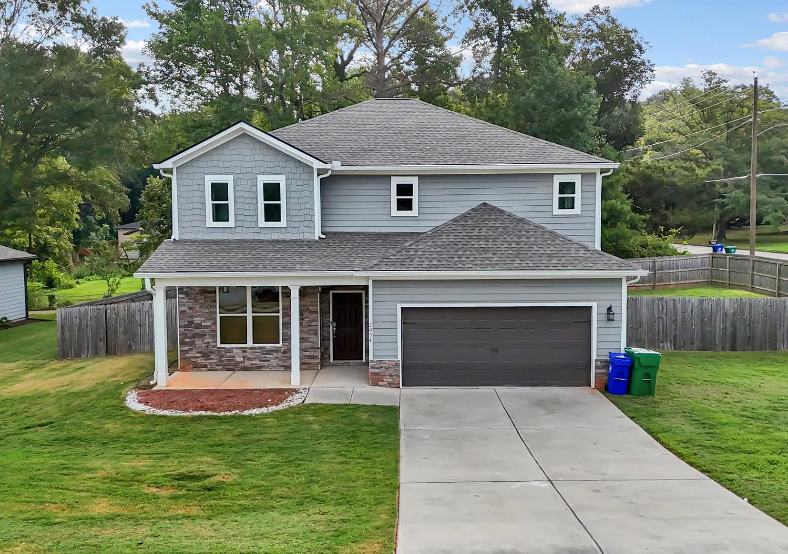 2054 Maplewood Way — Photo 1