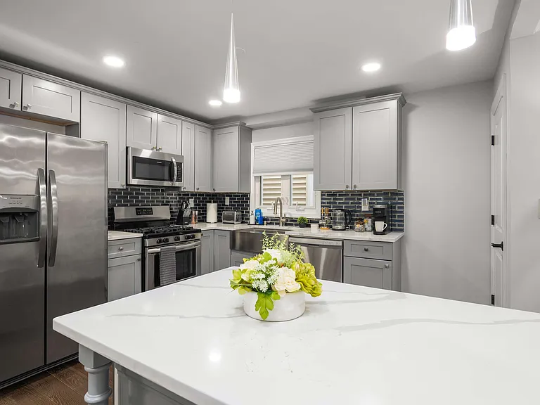 166 Central Ave #1 — Photo 7