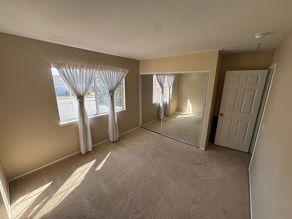 1st image of 836 Stonehenge Ct