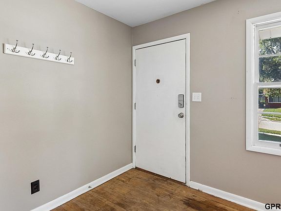 3rd image of 7704 Lafayette Ave