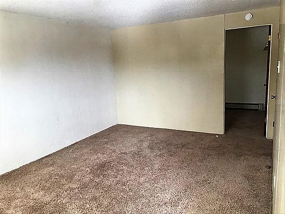 3rd image of 1633 Richardson Ave APT B