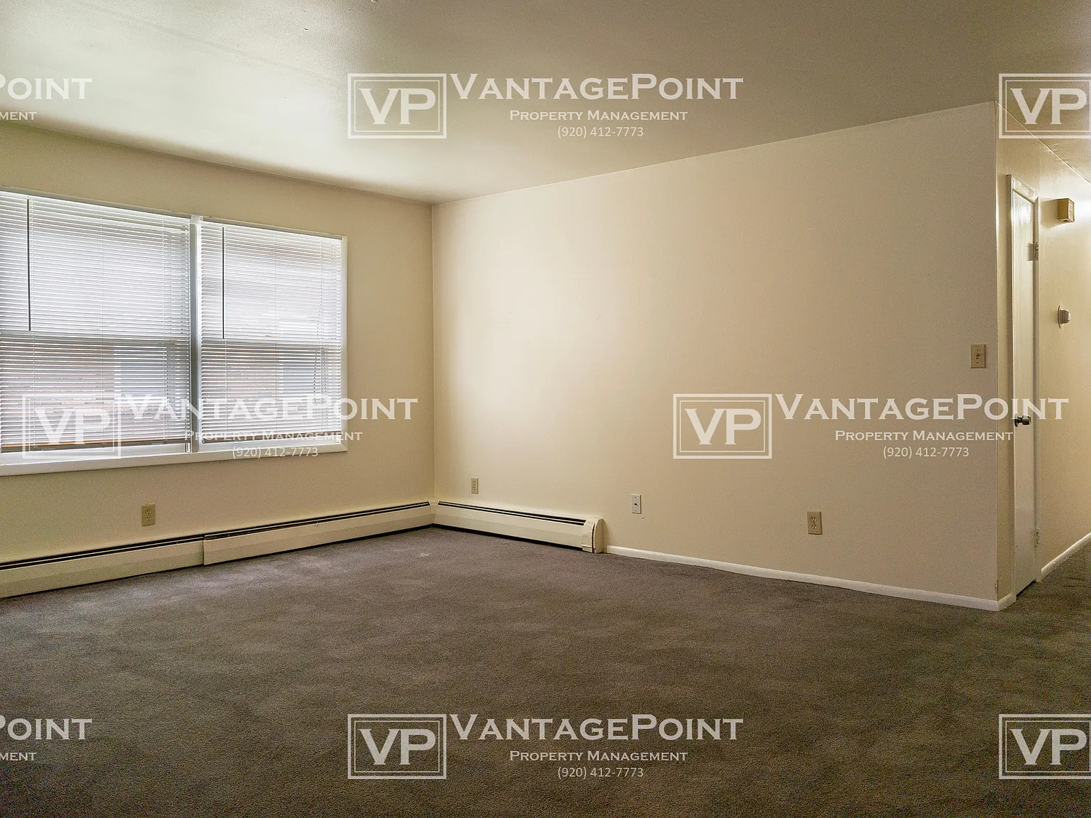 1269 Shawano Avenue - 2 — Photo 4
