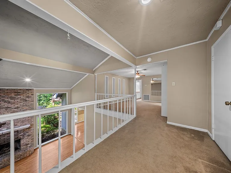 1027 Creek Bend Dr — Photo 19