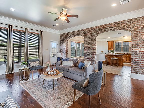 4th image of 207 Marquette Dr