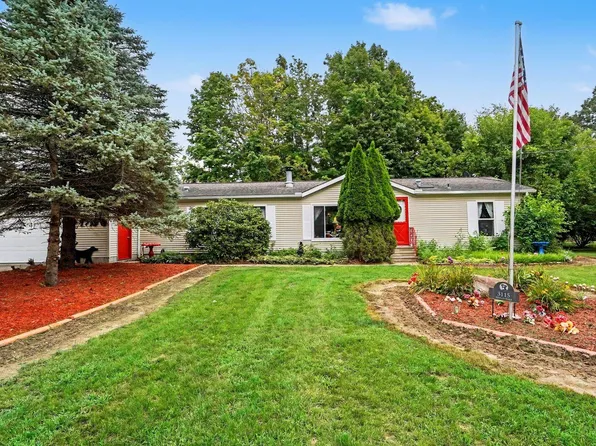 3115 Brogan Rd, Stockbridge, MI 49285