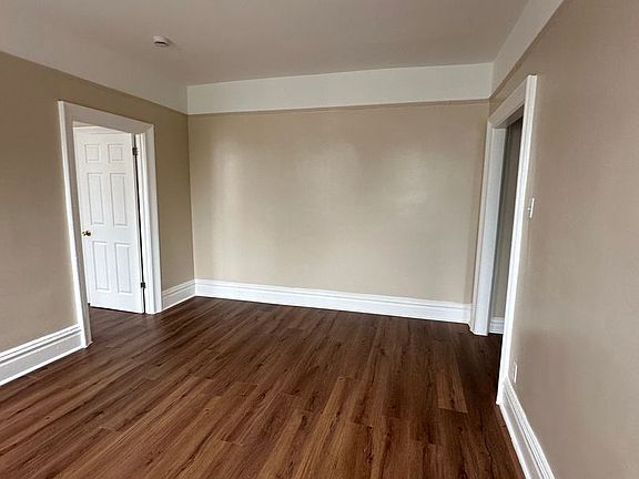 2nd image of 160 Thorne St APT 207