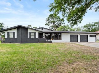3322 Avenue H, Nederland, TX 77627