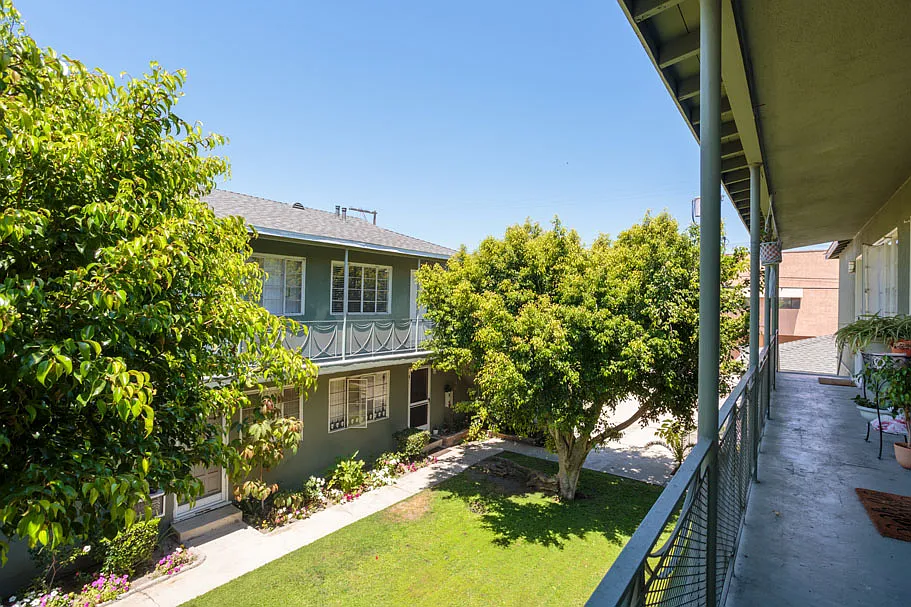 1 bed, $1,825 — Photo 3
