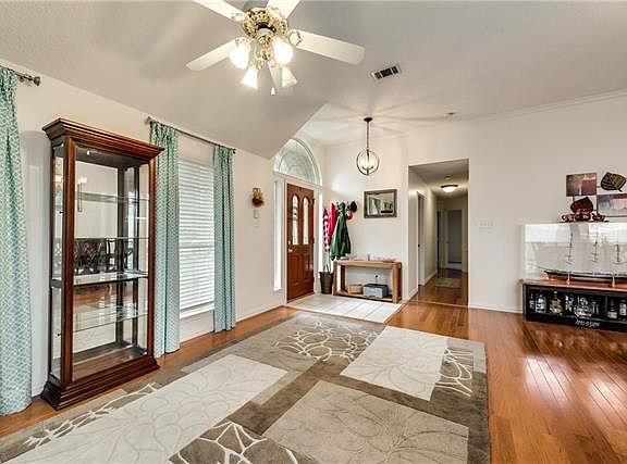 5th image of 3305 Abingdon Dr